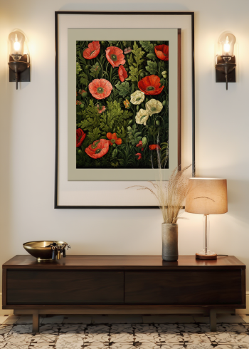 Puzzle en bois de la composition de coquelicots en clair-obscur encadré et exposé au mur dans une entrée élégante et chaleureuse.