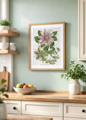 Puzzle en bois de la passiflore Impératrice Eugénie encadré et exposé dans une cuisine lumineuse aux tons verts et bois.